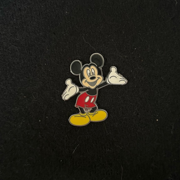 Mickey Mouse Pin - Picture 2 of 3